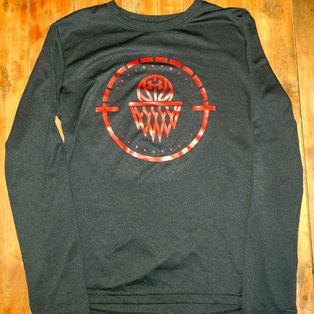 Under Armour Boys Long Sleeve Heatgear Size Medium